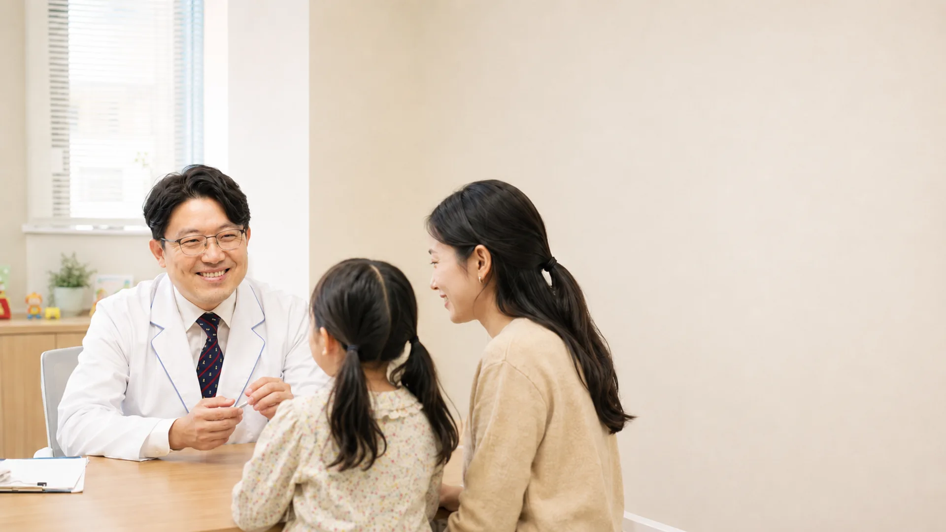 연세플러스소아청소년과의원 메인 비주얼 2